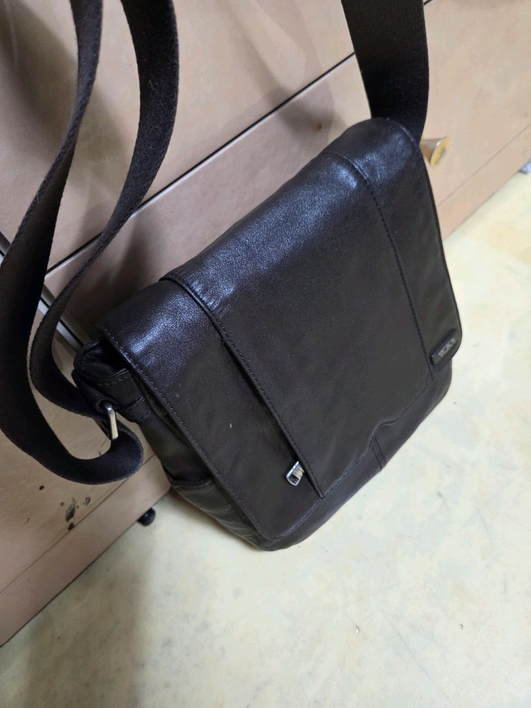 투미 정품 알파브라보 크로스바디 레더--3