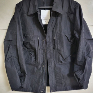 이쎄 플리츠자켓 m-> 100-105