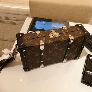 루이비통 월릿 트렁크 m20250