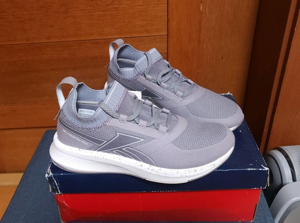 리복 운동화 새상품 240 245 250 런닝화 나이키--1