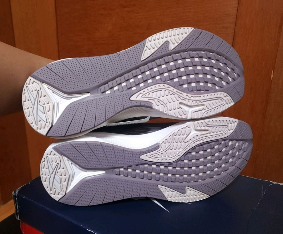 리복 운동화 새상품 240 245 250 런닝화 나이키--4