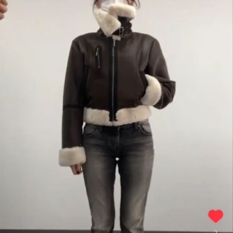 보헤미안서울 핏티드 무스탕 브라운 이미지