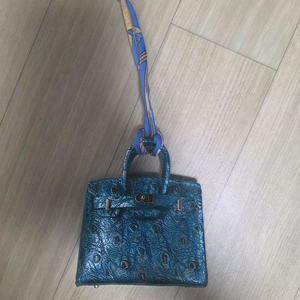 에르메스 가방 모양 키링 블루색 새상품