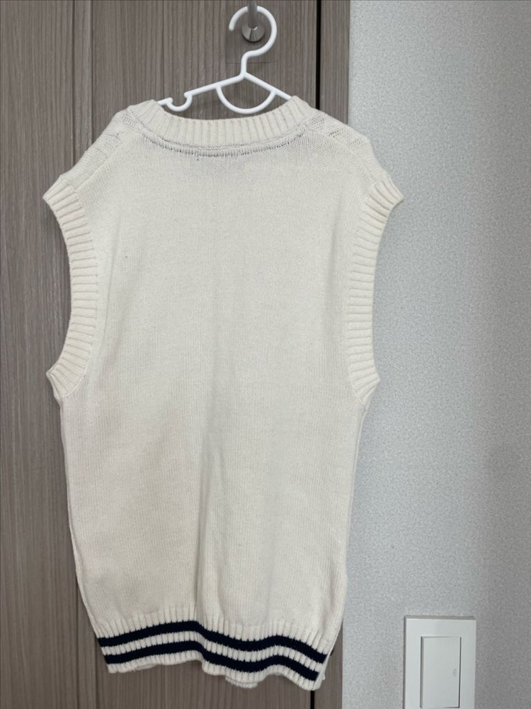 헤지스키즈 아이보리 케이블 니트 조끼 145--2