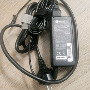 LG 노트북 어댑터 PA-1650-02L입니다