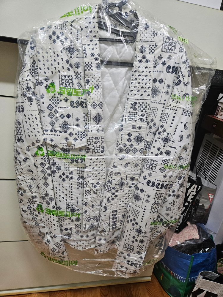 에이플리즈 페이즐무늬 솜자켓 프리사이즈 이미지