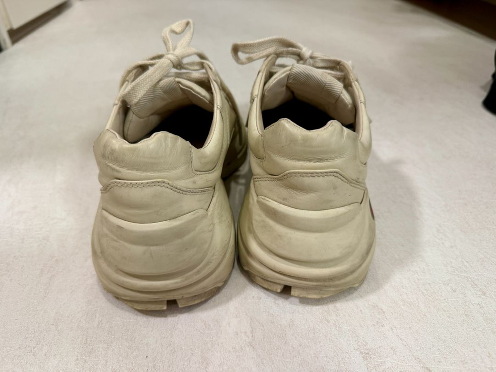 구찌 라이톤 여성 235--2