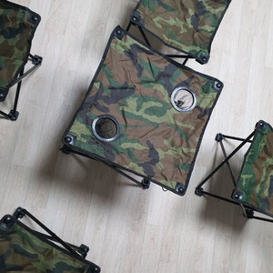 조아캠프 캠핑 낚시 야외활동 밀리터리 의자 4개 테이블 1개 완전좋아요 이미지