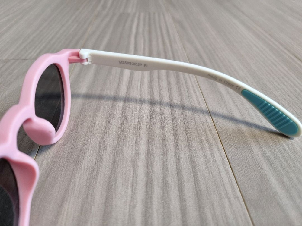 모이몰른 moimoln 핑크색 유아 선글라스 판매해요--6