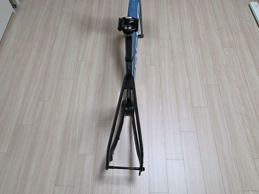 포커스 이자르코맥스 2023년식 프레임 54사이즈 이미지