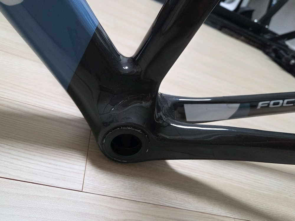 포커스 이자르코맥스 2023년식 프레임 54사이즈 이미지