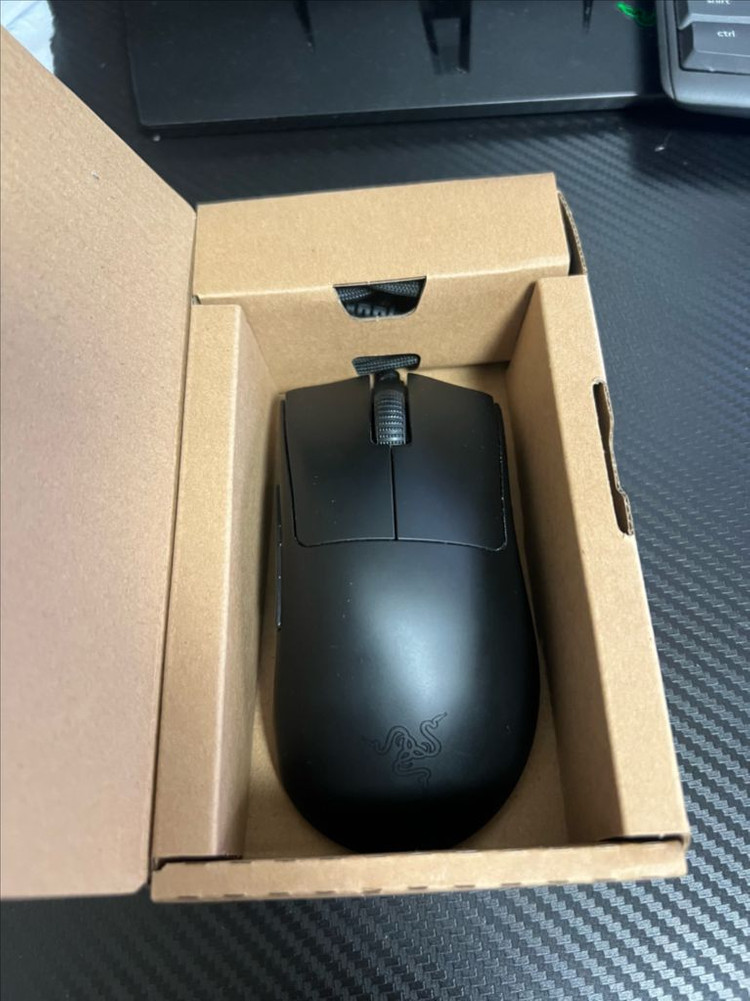 레이저 Razer DeathAdder V3 유선 판매합니다.--4