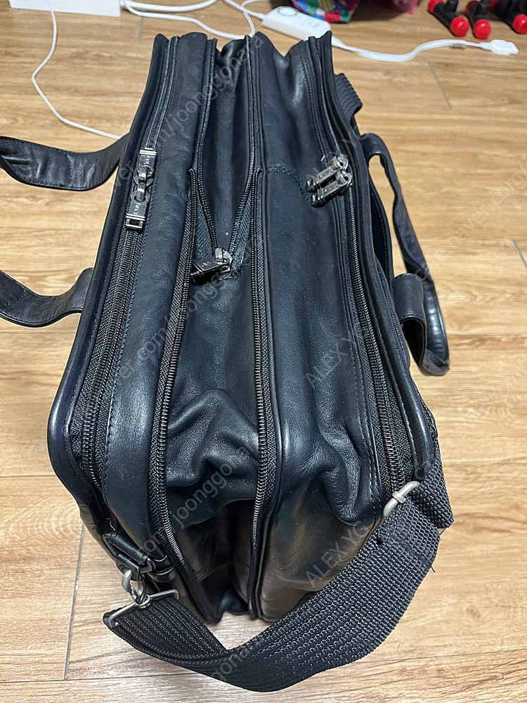 투미 TUMI 출장용 서류가방 팝니다--2