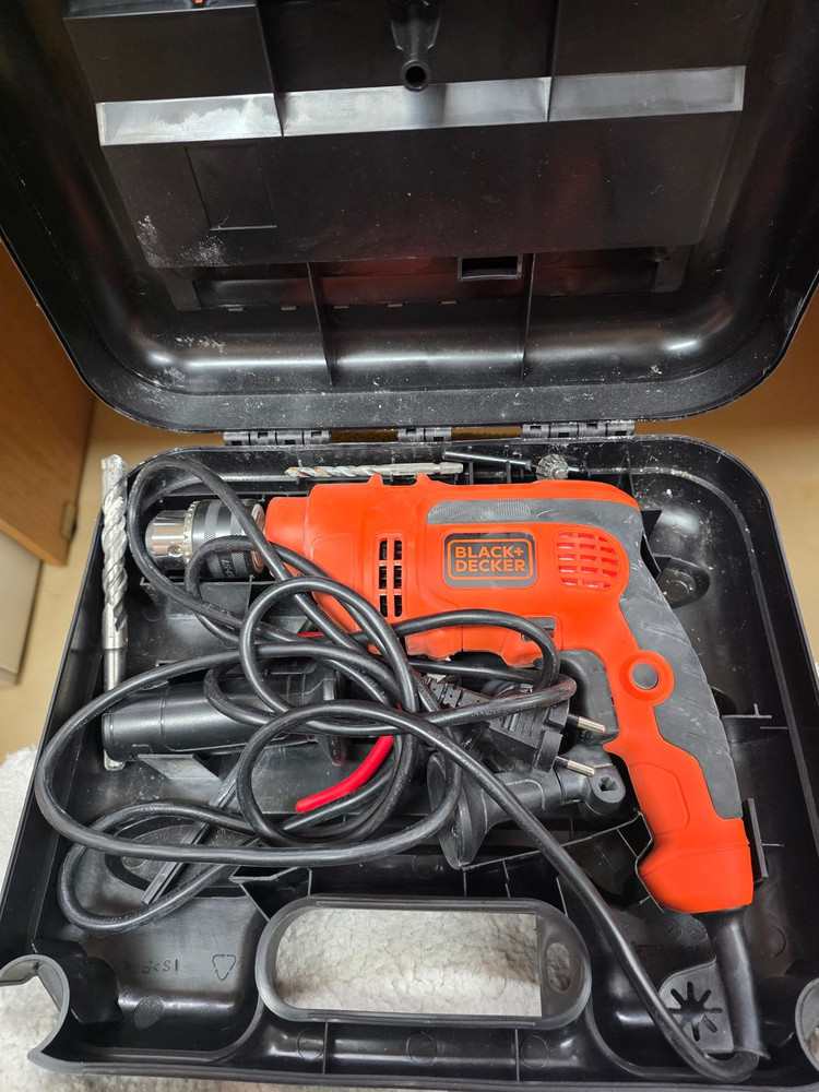 블랙앤데커 전동드릴 세트 이미지