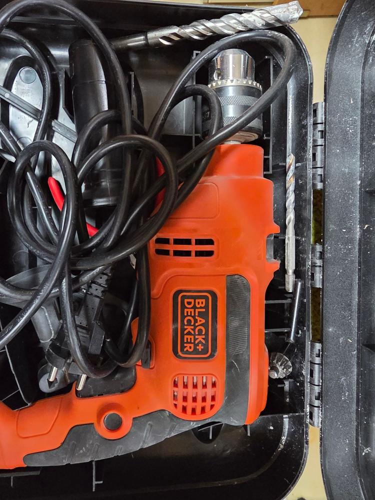 블랙앤데커 전동드릴 세트 이미지