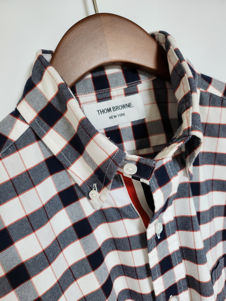 1 톰브라운 삼선 히든 체크 셔츠 MWL010 0437--1