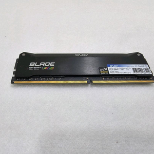 [RAM] OLOy DDR4-3600 CL18 BLADE RGB Black 16GB 램 (단품)