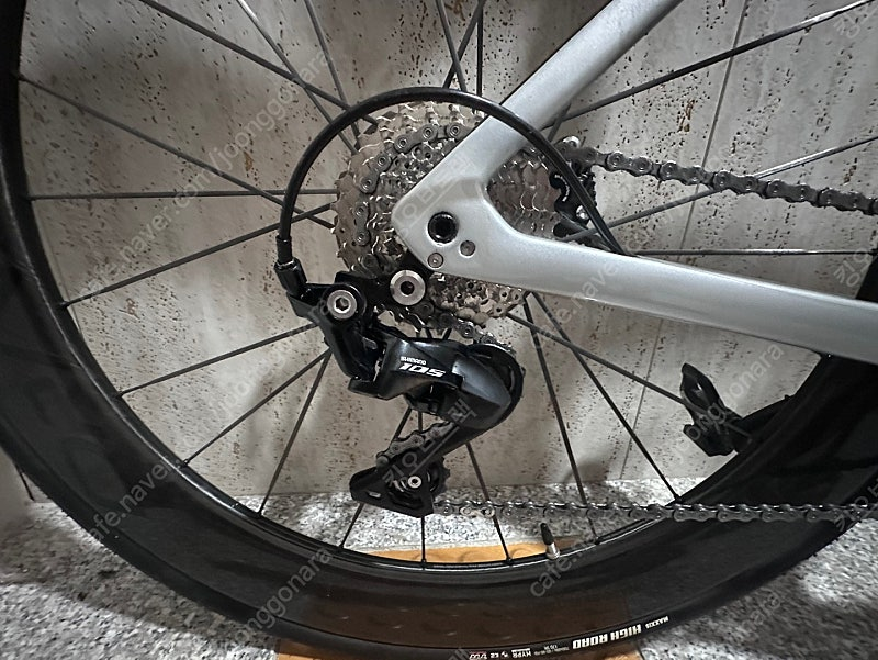 트렉 에몬다 sl5 + 엘리트 드라이브 65d 휠셋 이미지