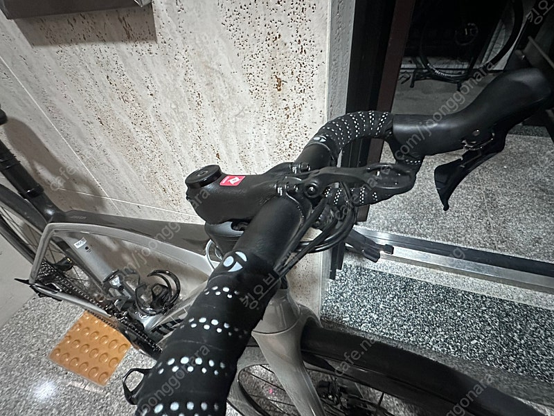 트렉 에몬다 sl5 + 엘리트 드라이브 65d 휠셋 이미지