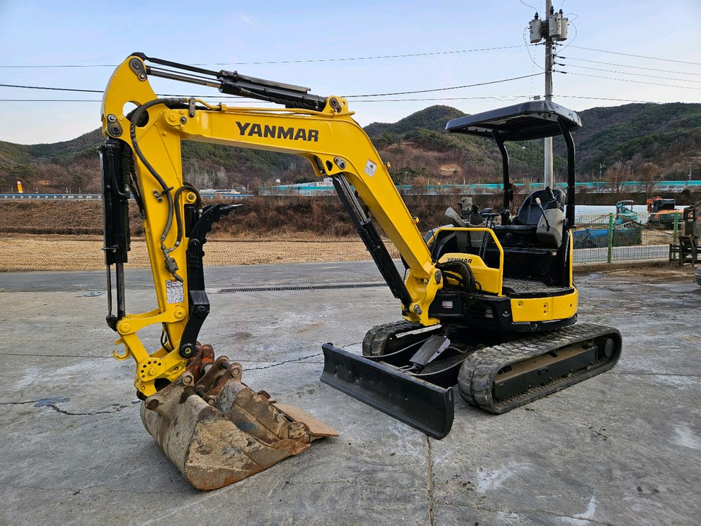 중고 굴삭기 미니 VIO35 집게장착 15년식 경정비완료 이미지