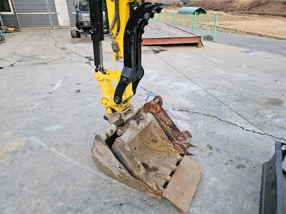 중고 굴삭기 미니 VIO35 집게장착 15년식 경정비완료 이미지