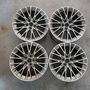 올뉴 제네시스G80 18인치 순정휠 중고휠 팝니다 / K7 그랜져 K8 K5 쏘나타 G70 이미지