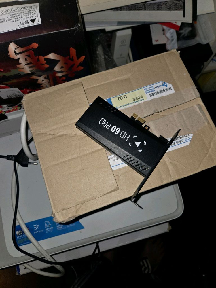 엘가토 HD60 PRO 캡처보드 팝니다.--1