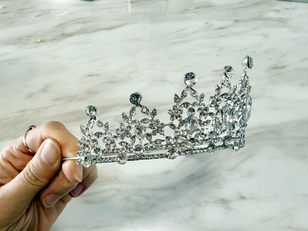 디엘프렌즈 오로라 드레스S+큐빅 티아라--7