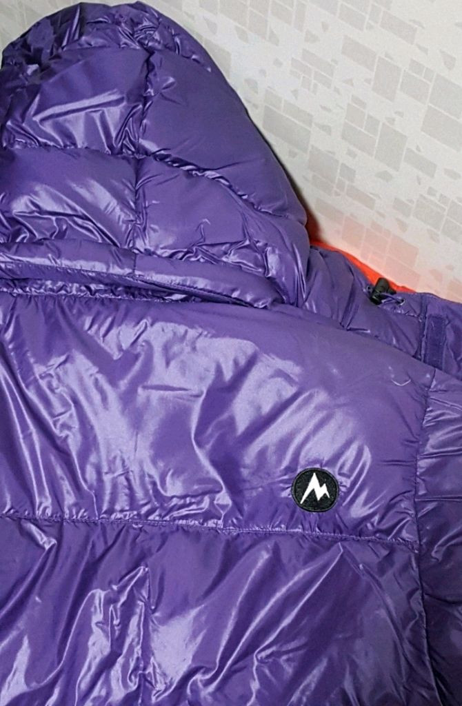 마모트 스톡콜럼 후디드 구스자켓--3