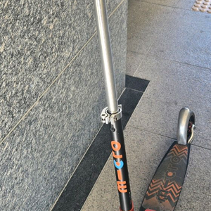 마이크로킥보드 두발 스쿠터