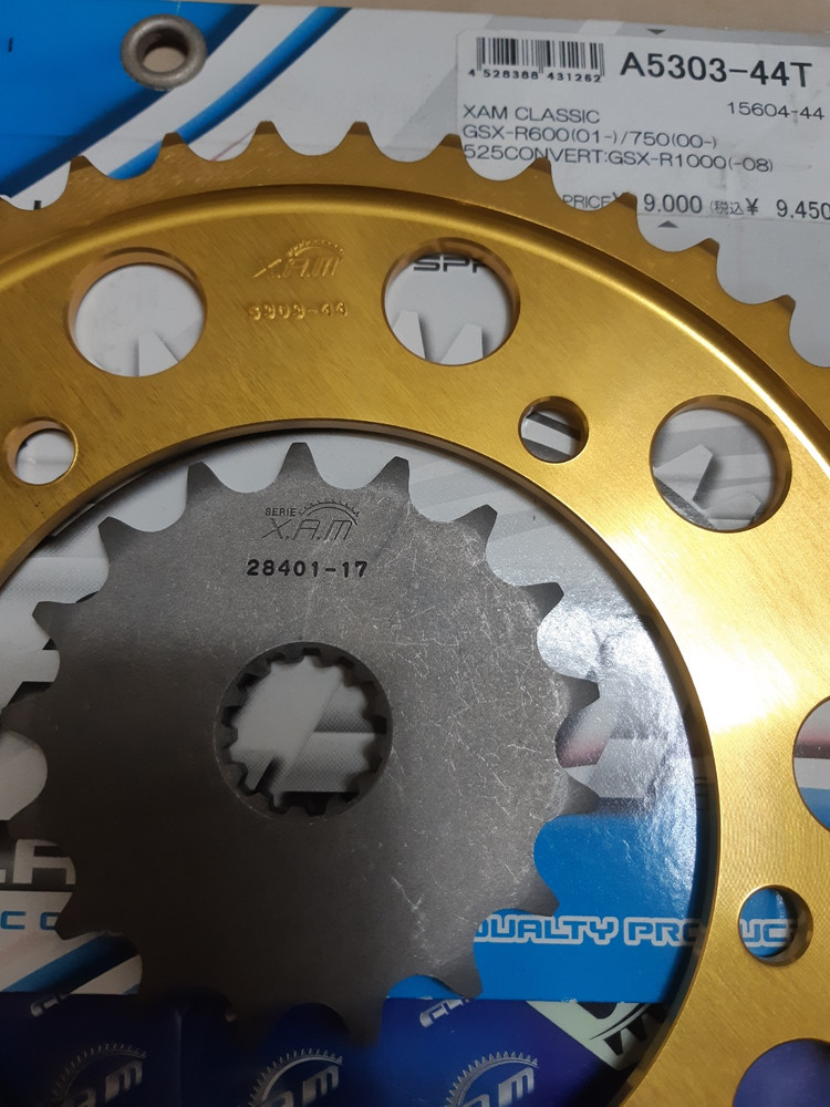 스즈키 GSX-R600 01~ / R750 00~ 일본 XAM 뒤44T 앞17T 525사이즈 뒤 스프라켓 판매 이미지