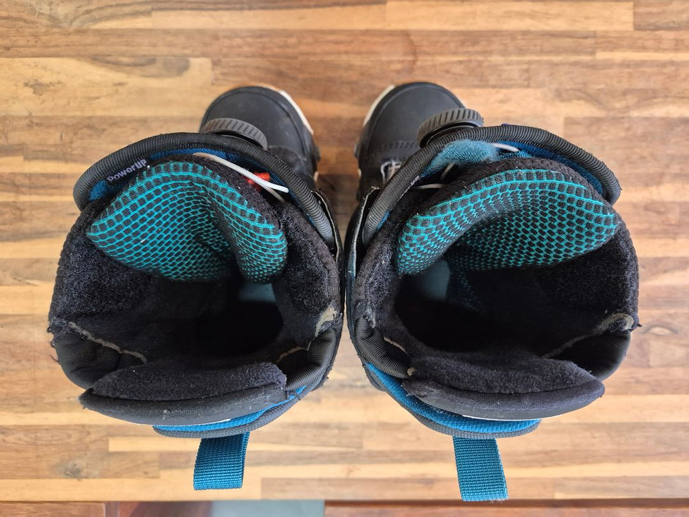 버튼 펠릭스 스텝온 보아 부츠 230 팝니다--7