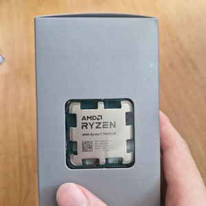 7800x3d 미개봉 팝니다.