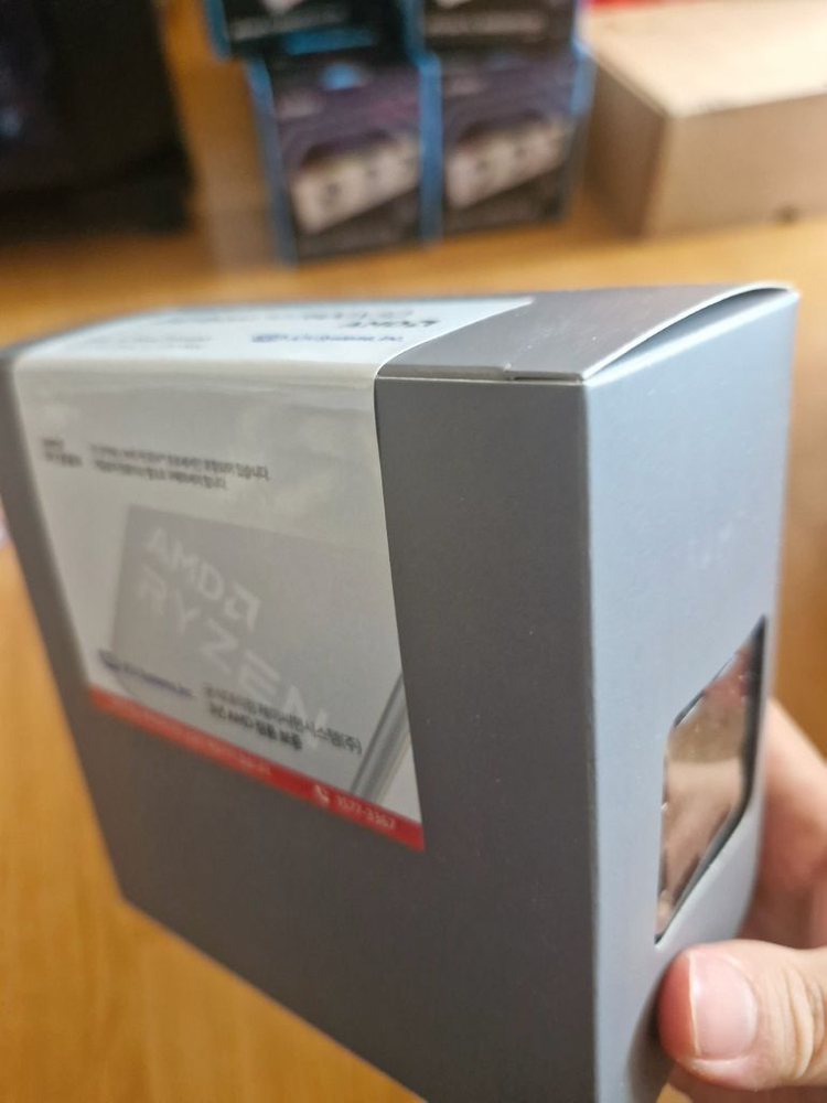 7800x3d 미개봉 팝니다.--1