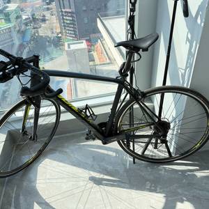 메리다스컬트라4000 카본로드자전거 미디움사이즈팝니다19년식 이미지