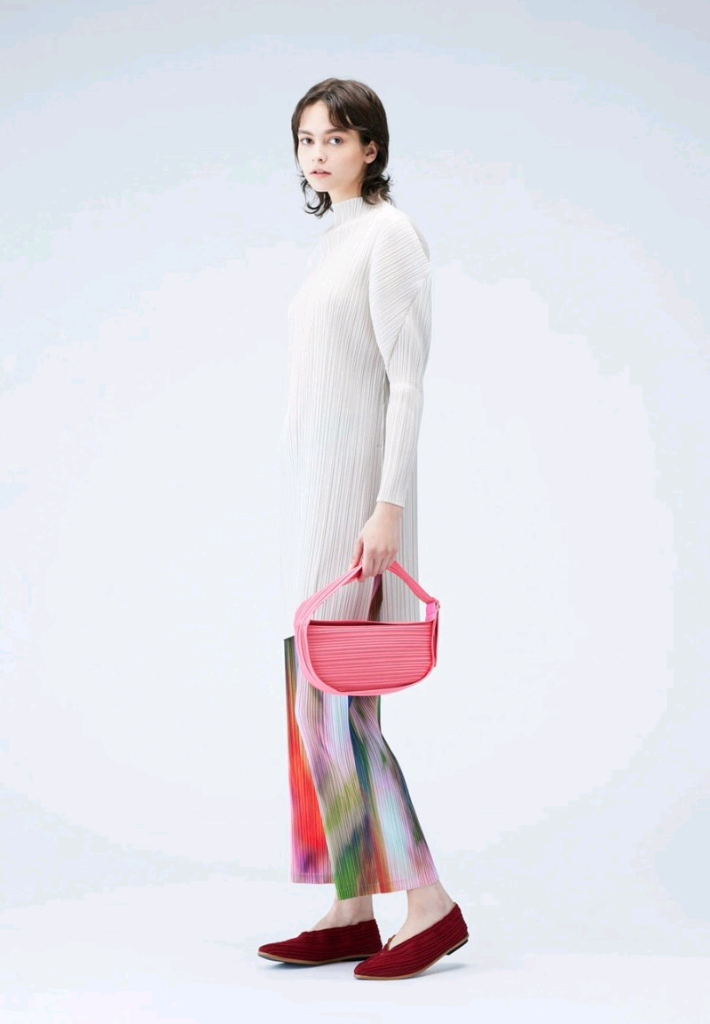 플리츠플리즈 하프문백--4