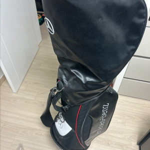 벤츠 테일러메이드 콜라보 골프백+연습용 골프채+골프공 이미지
