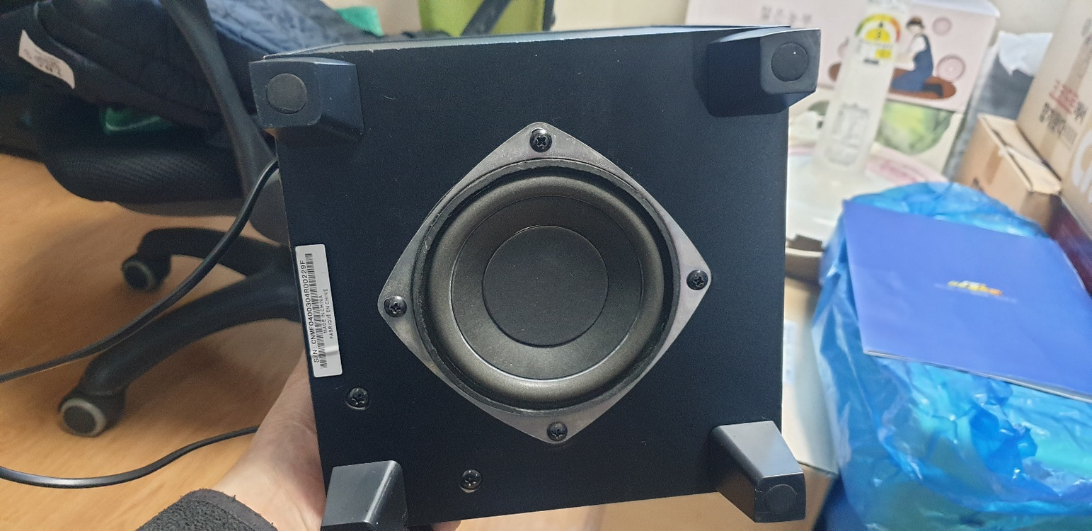 크리에이티브 2.1채널 스피커--1