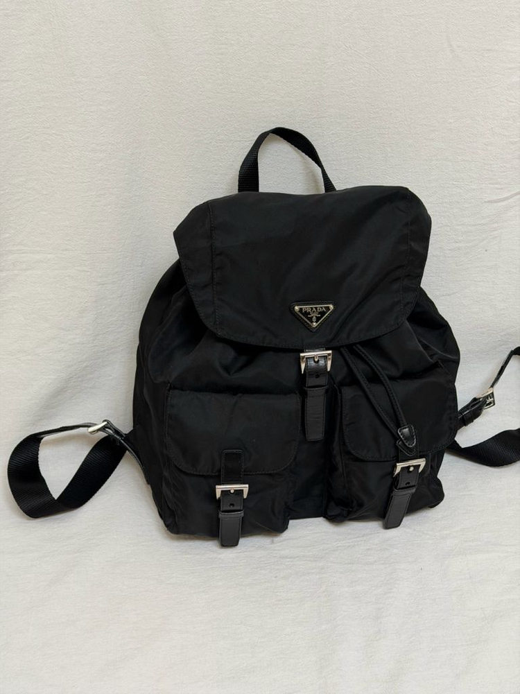정품 프라다 포코노 나일론 투포켓 백팩 블랙 미디움--3