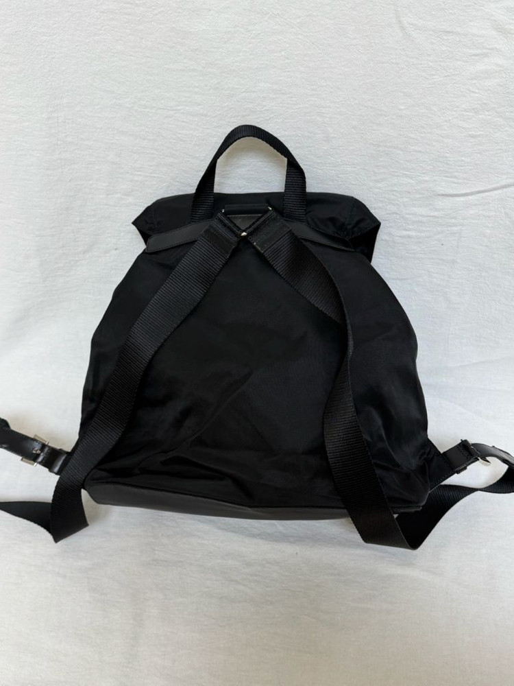 정품 프라다 포코노 나일론 투포켓 백팩 블랙 미디움--6