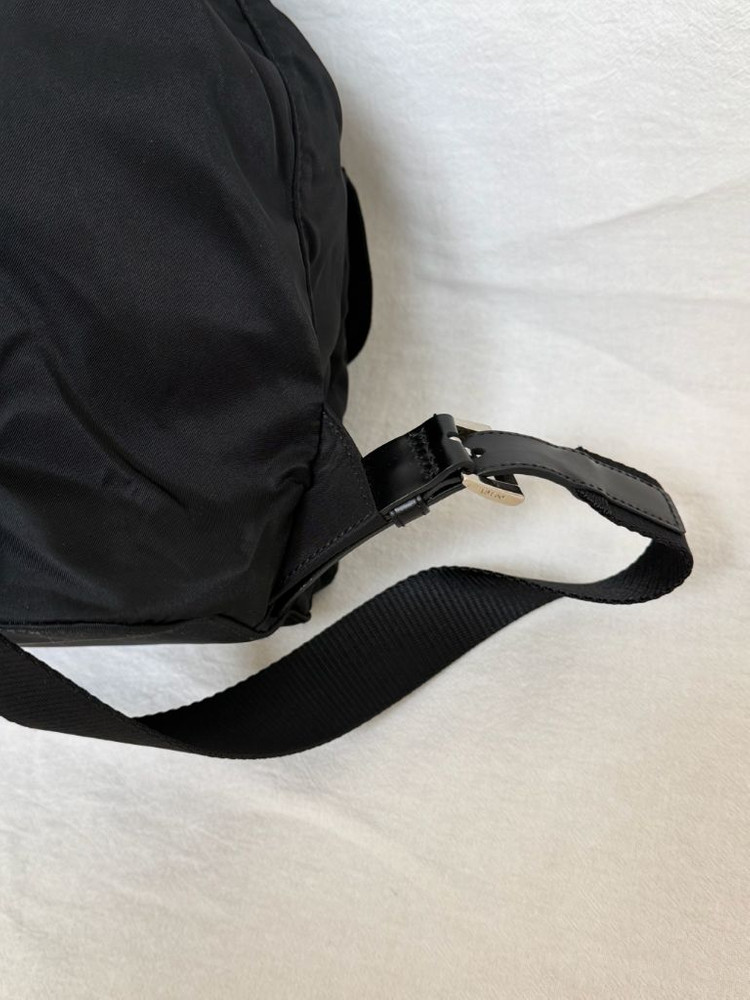 정품 프라다 포코노 나일론 투포켓 백팩 블랙 미디움--8