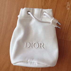 디올 복주머니 화이트 파우치