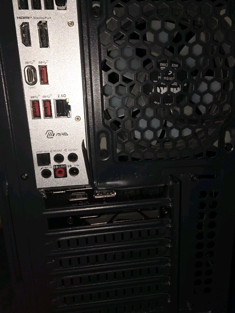 컴퓨터 본체 i7-13700K 5070 64gb 이미지