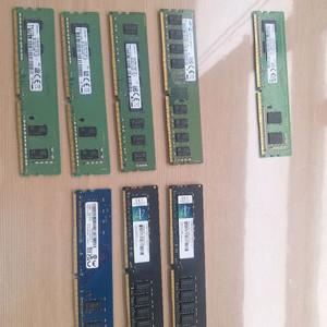 데스크탑 Ram DDR4 4GB 7개, 8GB ,1개