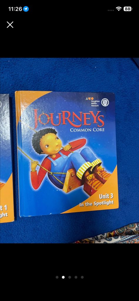 폴리 교재 저니스 JOURNEYS IN THE SPOTLIGHT (2권없음)--1