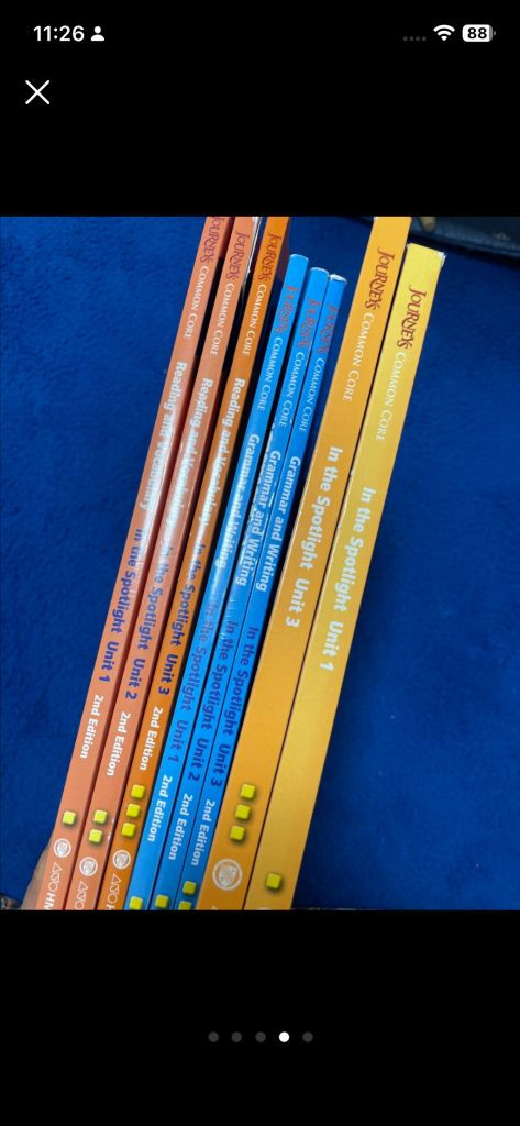 폴리 교재 저니스 JOURNEYS IN THE SPOTLIGHT (2권없음)--3