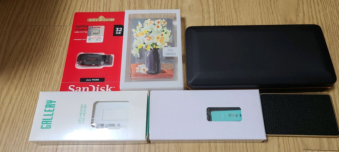 손난로.핸드워머 보조배터리.고속충전기.usb.핸드폰케이스 이미지