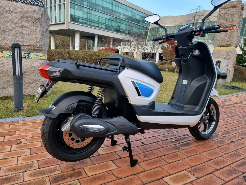 필립스 모두나와 전기오토바이--5