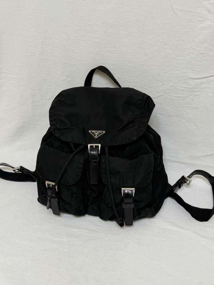 정품 프라다 포코노 나일론 미디움 백팩 블랙--1