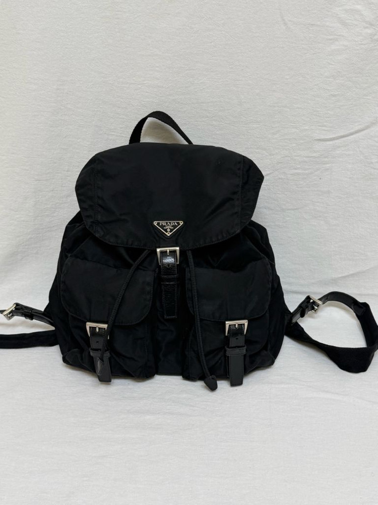 정품 프라다 포코노 나일론 미디움 백팩 블랙--2